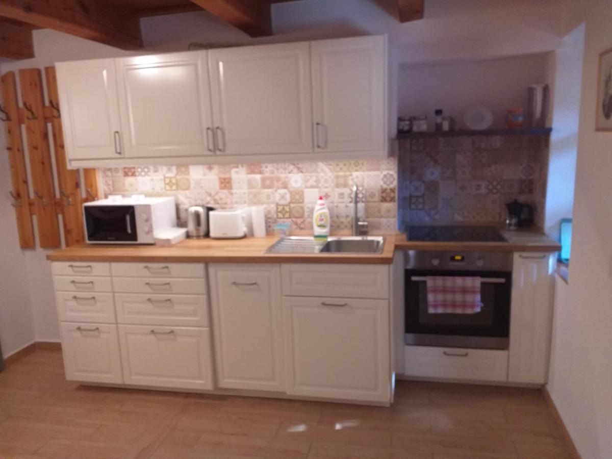 Mezes-kucko Apartment Tihany